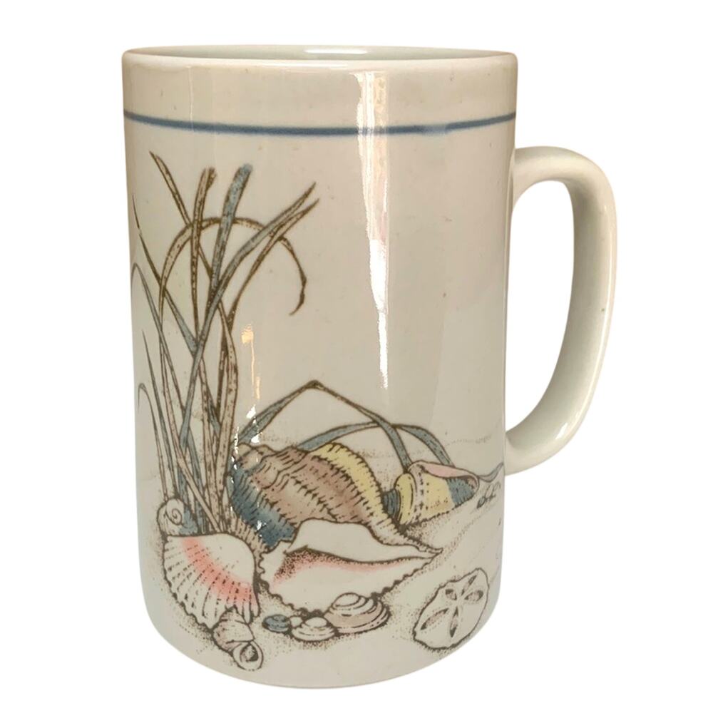 Beautiful Vintage OTAGIRI Beach Shells Theme Mug